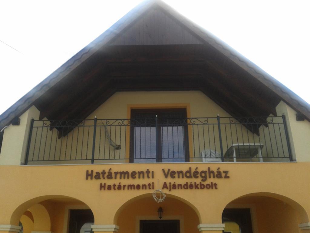 Zsira Hatarmenti Vendeghaz מראה חיצוני תמונה